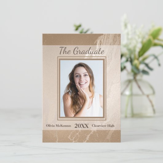 Eleganter Goldmarmor Moderner Abschluss Ankündigun Einladung (Stehend Vorderseite)