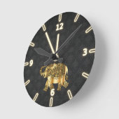 Eleganter Goldpaisley-Elefant, schwarzer Damast Runde Wanduhr (Winkel)