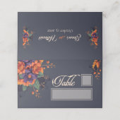 Eleganter Gotischer Blumentisch und Name Ort Platzkarte (Außenseite Aufgefaltet)