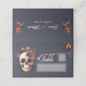 Eleganter Gotischer Blumentisch und Name Ort Platzkarte (Außenseite Aufgefaltet)