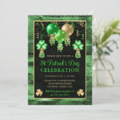 Eleganter Green und Gold Balloons St Patrick's Day Einladung (Stehend Vorderseite)