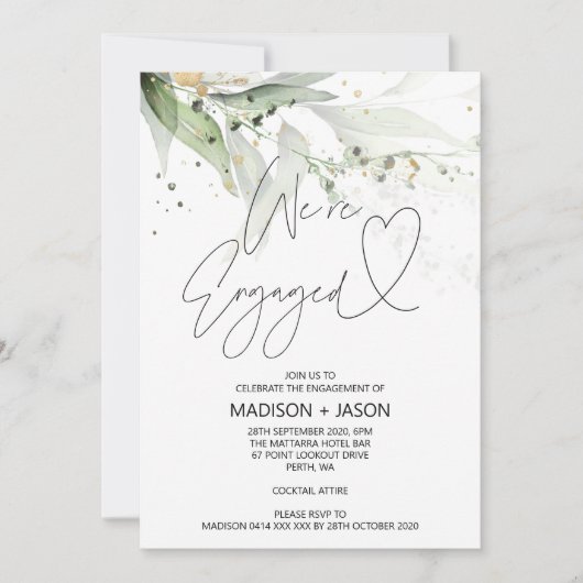 Eleganter grüner Eukalyptus Wir sind Verlobte Verl Einladung (Vorderseite)