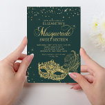 Eleganter grüner Glitzer Masquerade Sweet 16 Einladung<br><div class="desc">Das Design bietet glänzende goldene Glitzer Maskerade Ball Maske mit goldenen Konfetti.</div>