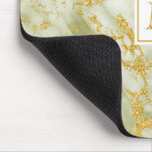 Eleganter, grüner Marmor Monogram Imitate Gold Gli Mousepad (Ecke)