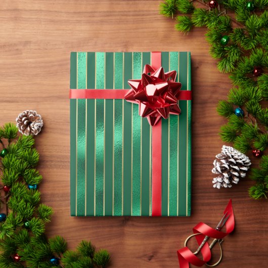 Eleganter grüner Metallic Strip Holiday Geschenkpapier (Feiertagsgeschenk)