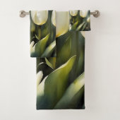 Eleganter Haufen von White Tulips in einem Serenen Badhandtuch Set (Insitu)