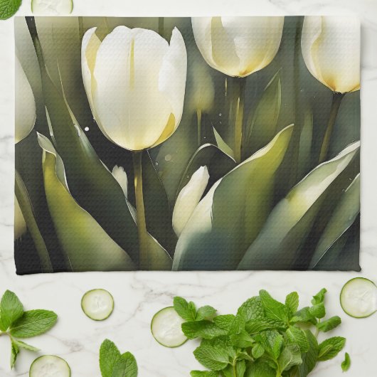 Eleganter Haufen von White Tulips in einem Serenen Geschirrtuch (Gefaltet)