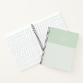 Eleganter hellgrüner monogrammierter minimaler Sti Notizblock (Innenseite)