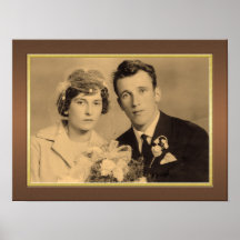 Eleganter Holzrahmen mit goldfarbenem Foto