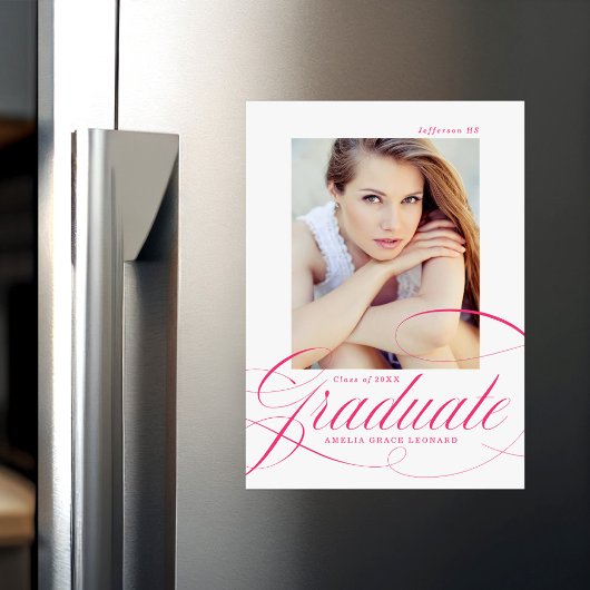 Eleganter Hot Pink Calligraphy Foto Abschluss Magneteinladung