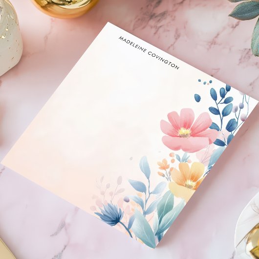 Eleganter Hübscher Pastelfloral Personalisierter N Notizblock