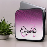 Eleganter Individuelle Name Monogram Lila Ombre St Laptopschutzhülle<br><div class="desc">Dieses elegante Design zeichnet sich durch einen lila,  ombre-Streifen-Hintergrund mit individuelle Name und initialen Buchstaben Monogramm aus. Personalisieren Sie die Textfelder mit einem Namen und einem Initial,  entfernen Sie beide oder ein oder klicken Sie auf Anpassen,  um einen Schriftart auszuwählen Stil,  Größe und Farbe,  die Sie möchten.</div>