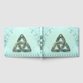 Eleganter keltischer Knoten Gästebuch (Voll)