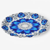 Eleganter Kranz mit blauen Blumen Pappteller (Schrägansicht)