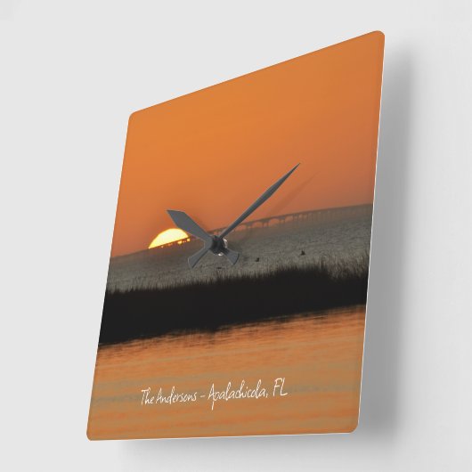 Eleganter KüstenSunrise Personalisiert Quadratische Wanduhr (Winkel)
