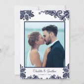 Eleganter Lace Wedding Custom Foto Blue White Chic Einladung (Rückseite)