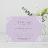 Eleganter Lavender Lila Hochzeitstag Probe Abendes Einladung (Stehend Vorderseite)