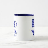Eleganter LIEBE-Platz in Blue Checkered Letters Tasse (Zentrum)