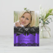 Eleganter Lila Black Lace Diamond Bow Geburtstag Einladung (Stehend Vorderseite)
