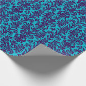 Eleganter lila Blumendamast-Blau-Hintergrund Geschenkpapier (Ecke)