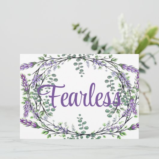 Eleganter lila Lavendel-grüner Eukalyptus Fearless Einladung (Stehend Vorderseite)