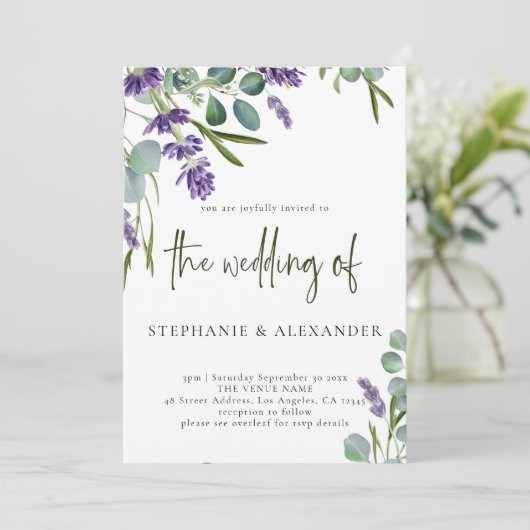 Eleganter Lila Lavendel-QR-Code Hochzeit Einladung (Stehend Vorderseite)