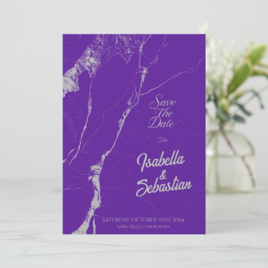 Eleganter Lila Silbermarmor Save the Date Unkraut Einladung (Stehend Vorderseite)