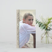 Eleganter Linen Trim Vertikales Foto Abschluss Ankündigung (Stehend Vorderseite)