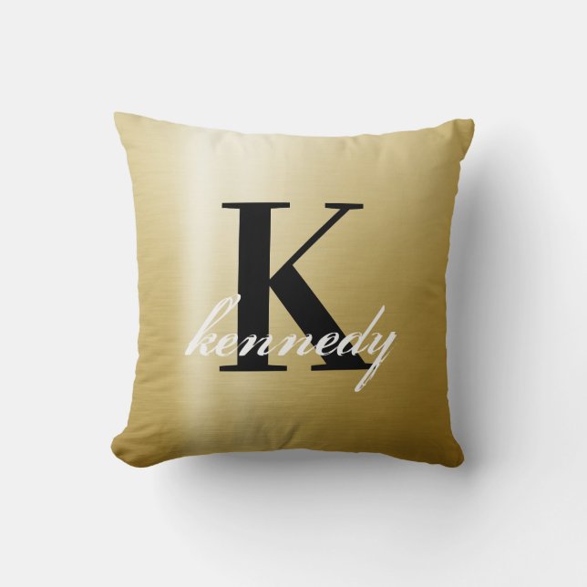 Eleganter Luxus Gold Satin Shimmer Monogram Name Kissen (Vorderseite)