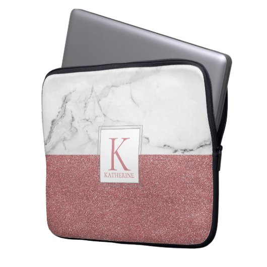 Eleganter Marmorrosa Glitzer Girly Monogram Laptopschutzhülle (Vorderseite Links)