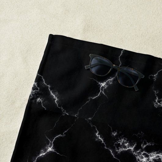Eleganter Marmorstil4 - Schwarz und Weiß Strandtuch (Beispiel)