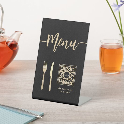 Eleganter Menu Script Gold Knife & Fork QR Code Sockelschild (In SItu)