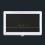 Eleganter Minimal Black Gold Line Name Visitenkarten Dose<br><div class="desc">Moderne und elegante schwarze Visitenkartengehäuse,  personalisieren Sie sie mit Ihrem Namen in goldbraun auf schwarzem Hintergrund. Alle Farben können nach Belieben geändert werden. Weitere passende Artikel sind in meinem Shop erhältlich.</div>