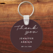 Eleganter Minimal Siegel braun Moderner Hochzeitss Schlüsselanhänger (Rückseite)