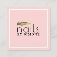 Eleganter minimaler goldfarbener Nagellack