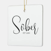 Eleganter Minimaler nüchterner Datumshake Keramikornament (Links)