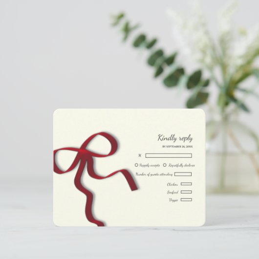 Eleganter Minimalistisch Einfaches Hochzeitrotes RSVP Karte (Stehend Vorderseite)