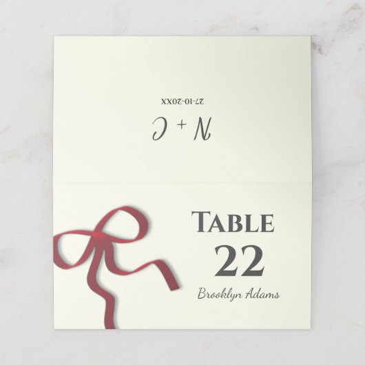 Eleganter Minimalistischer einfacher Roter Bow Platzkarte (Außenseite Aufgefaltet)
