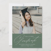 Eleganter Minimalistischer Grüner Foto Abschluss Ankündigung (Vorderseite)