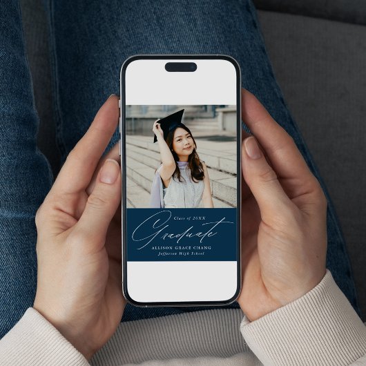 Eleganter Minimalistischer Navy-Foto-Abschluss Ankündigung