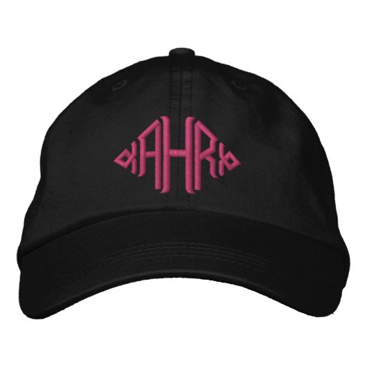 Eleganter Mit Monogramm bestickter Hut (Vorderseite)