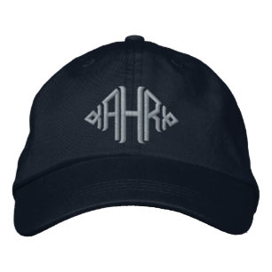 Eleganter Mit Monogramm bestickter Hut