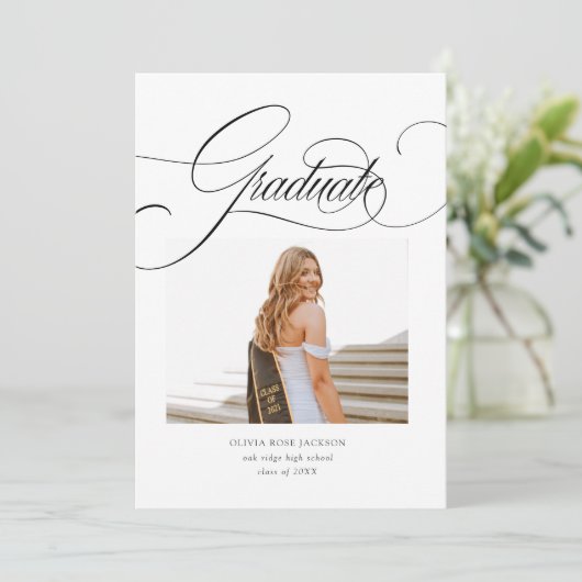 Eleganter moderner Calligraphy Script Foto Abschlu Ankündigung (Stehend Vorderseite)