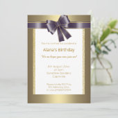 ELEGANTER MODERNER EINFACHER GLITZER GOLD LILA BOW EINLADUNG (Stehend Vorderseite)