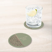 Eleganter moderner Farbstich grün & goldfarbener K Runder Pappuntersetzer (Vor Ort)