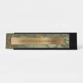 Eleganter, moderner Olive Green Marble Brushed Gol Schreibtischnamensplakette (Vorderseite )