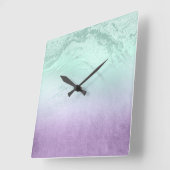 Eleganter moderner ombre lila & mint Glitzer Marmo Quadratische Wanduhr (Winkel)