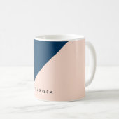 eleganter, moderner pastellfarbener Pfirsichmarine Kaffeetasse (VorderseiteRechts)