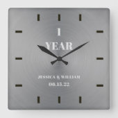 Eleganter, moderner Silberhochzeitanfang Sake Quadratische Wanduhr (Vorderseite)