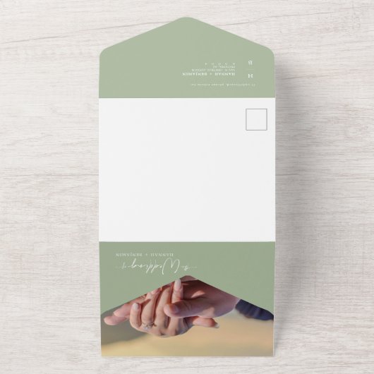 Eleganter moderner staubgrüner Bogen QR-Code Foto All In One Einladung (Außenbereich)